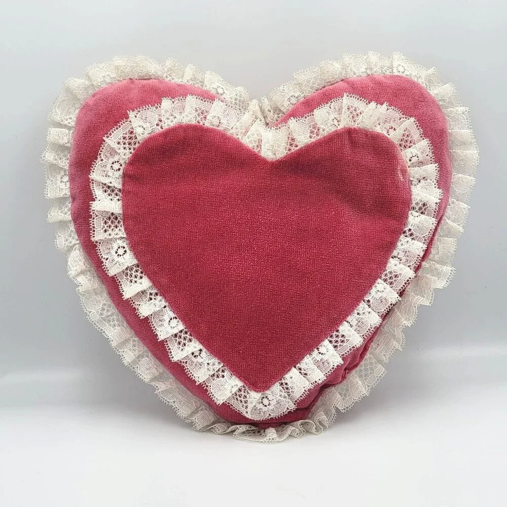 Vtg 80s Heart-Shaped dusty pink  Velvet Pillow With Cream/white Lace Trim
